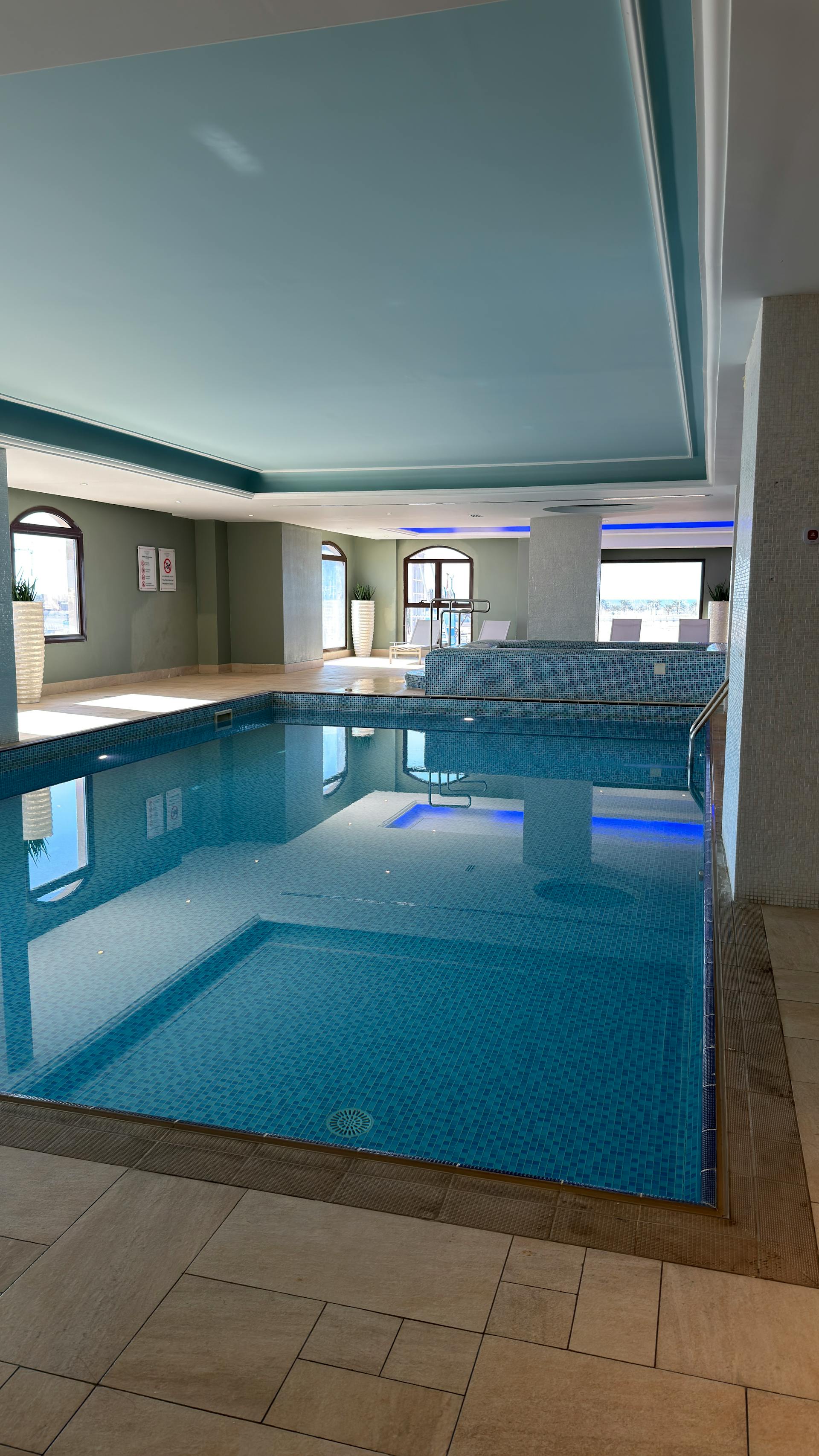 CISAC leisure pool with water features and beach entry